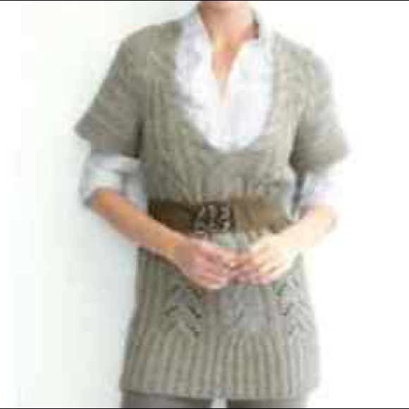 Banana Republic Sweaters - Banana Republic V Neck Cable Knit Tunic